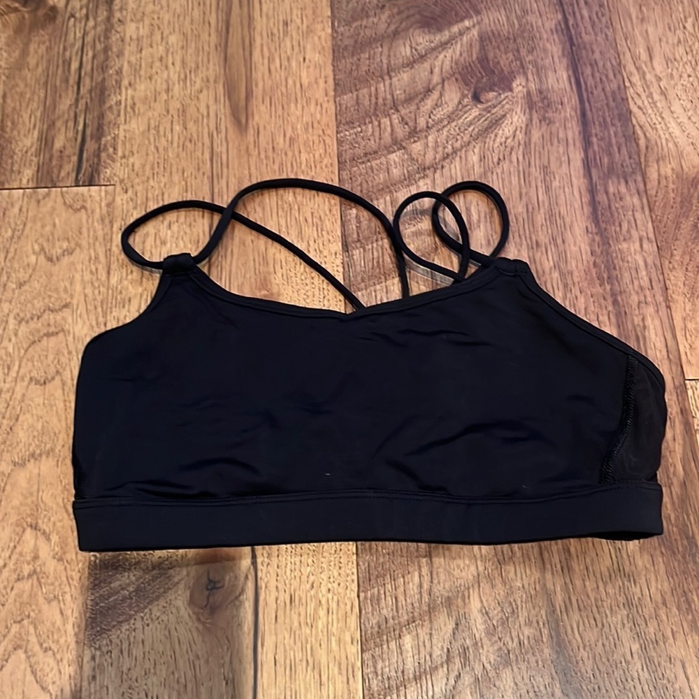 Lululemon Woman’s Sports Bra Size 6
